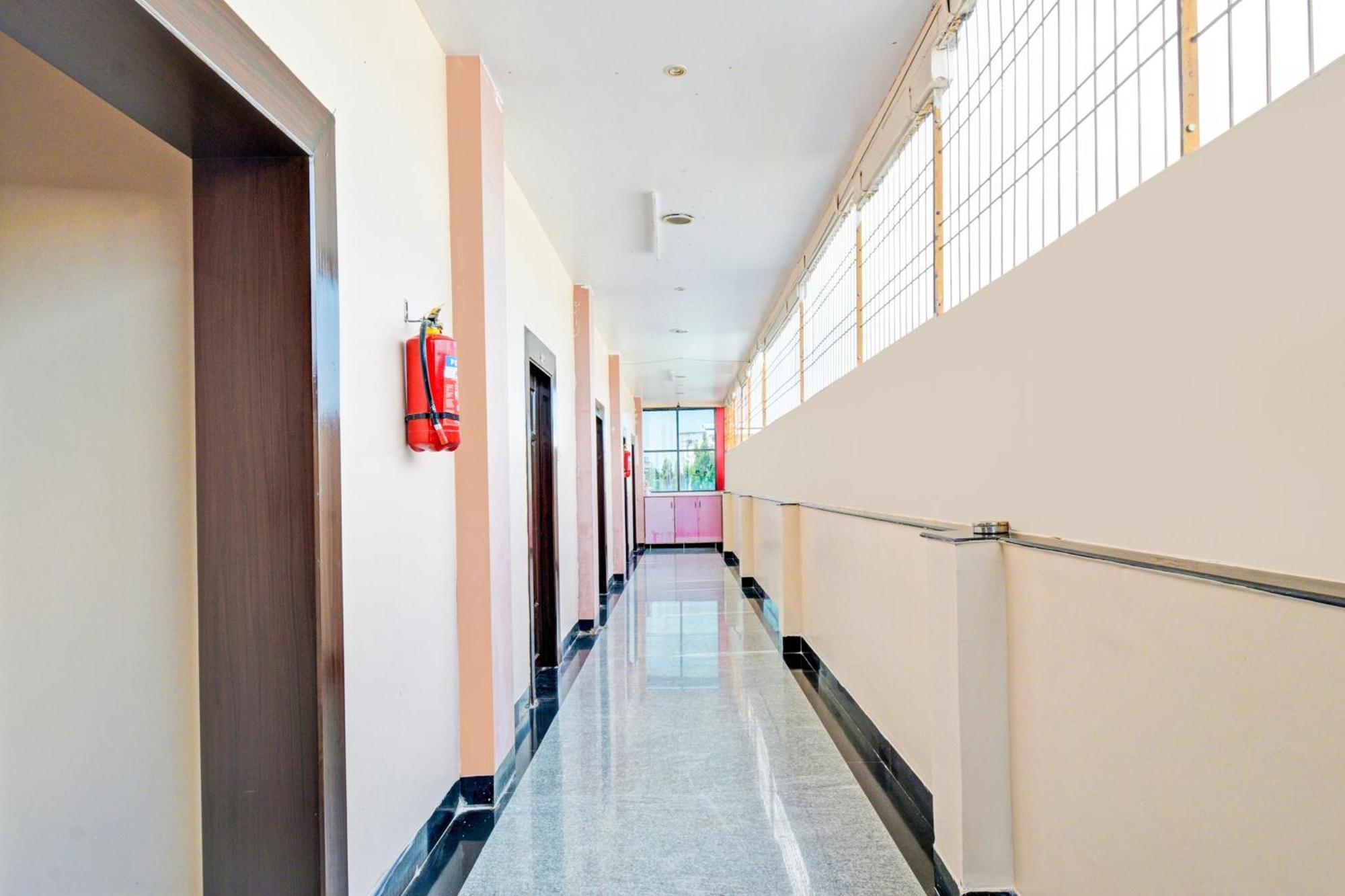Super Hotel O Kurnool Near Kurnool Medical College Kültér fotó