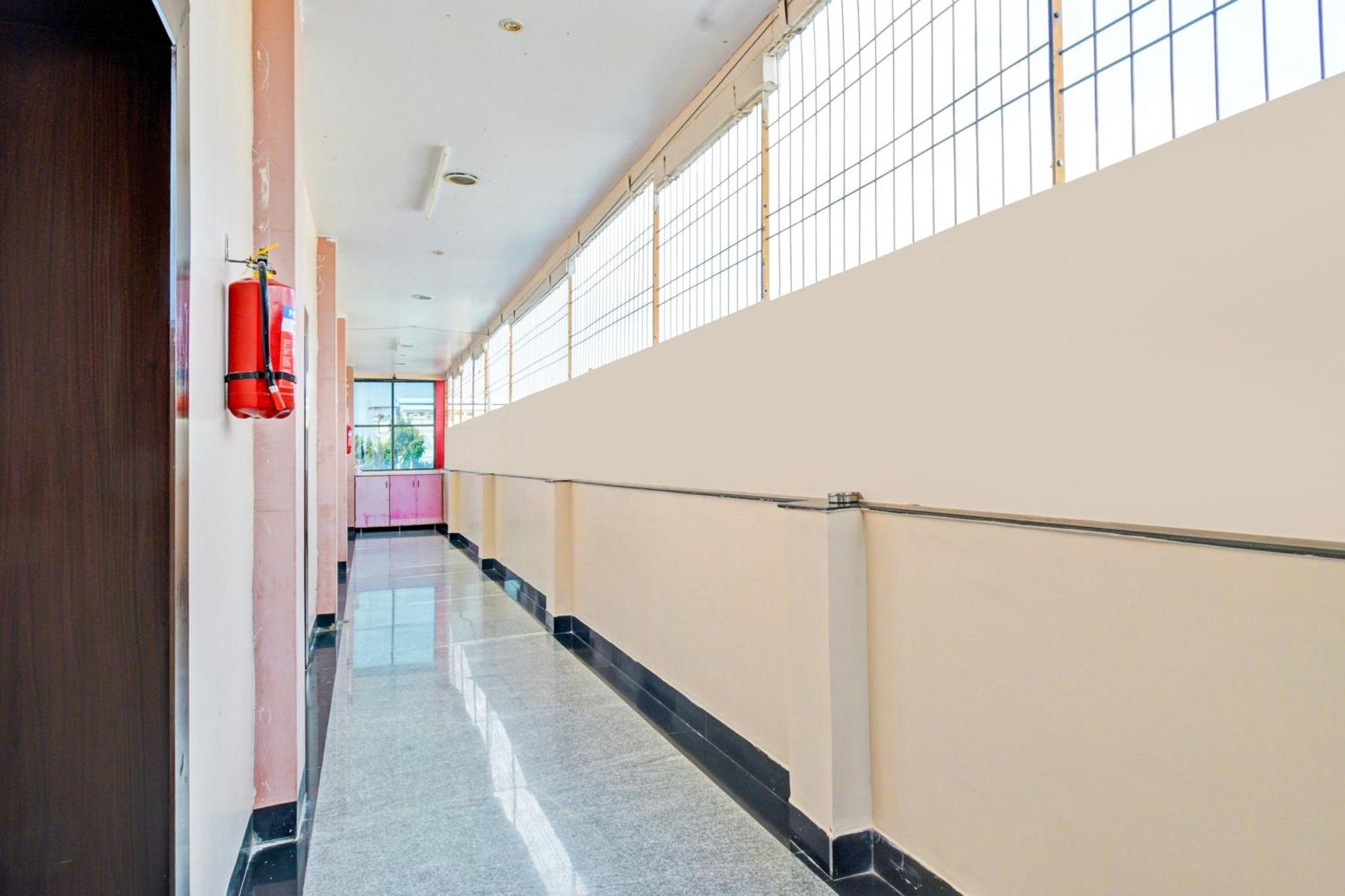 Super Hotel O Kurnool Near Kurnool Medical College Kültér fotó